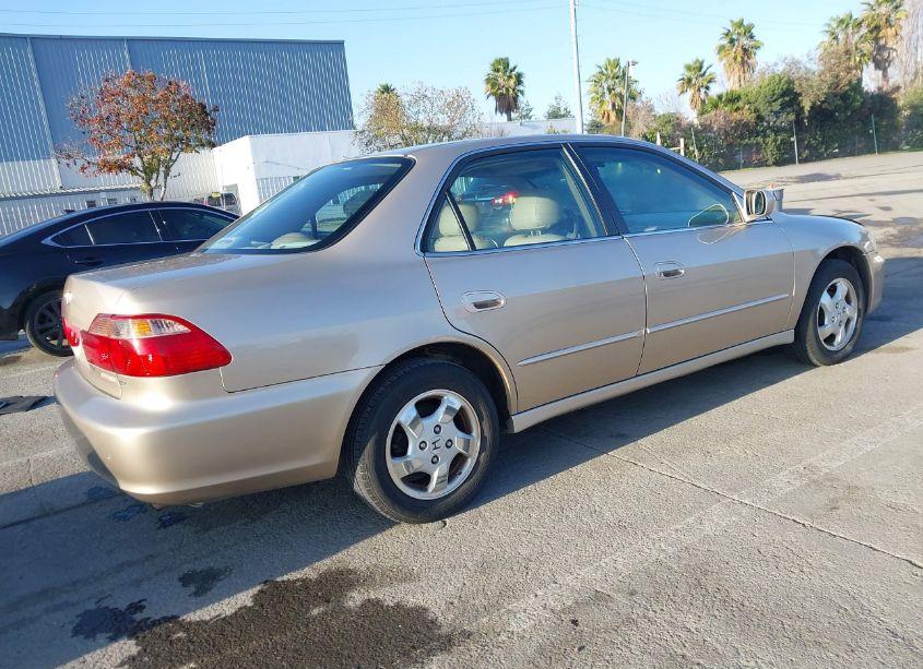 Photo 4 of 2000 Honda Accord 2.3 EX (VIN 1HGCG6576YA147545)