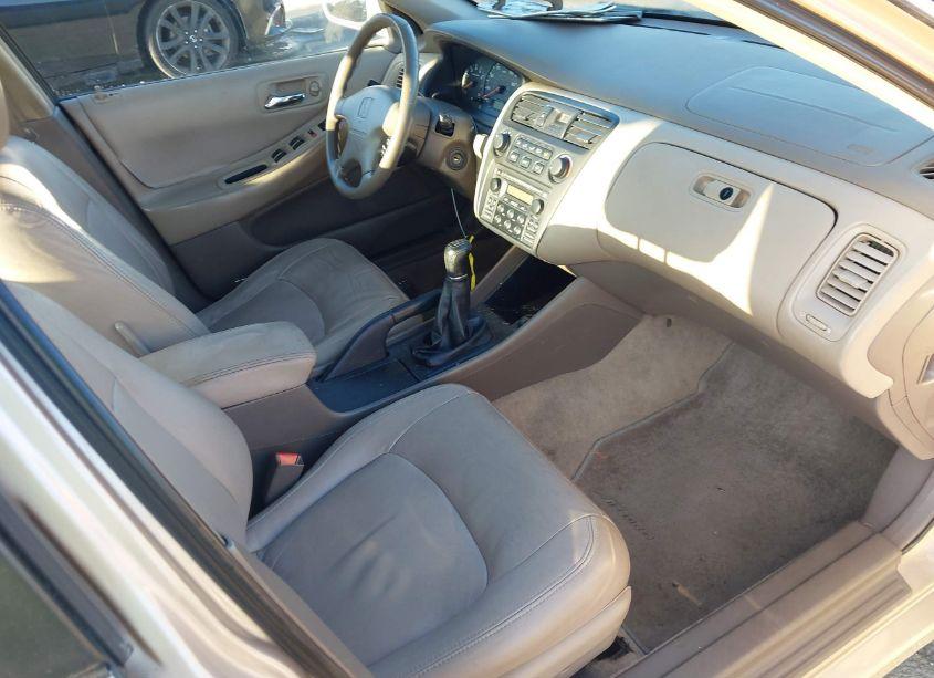 Photo 5 of 2000 Honda Accord 2.3 EX (VIN 1HGCG6576YA147545)