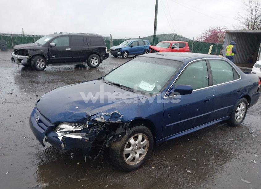 Photo 2 of 2001 Honda Accord SDN 2.3 EX/EX (VIN 1HGCG65861A115354)
