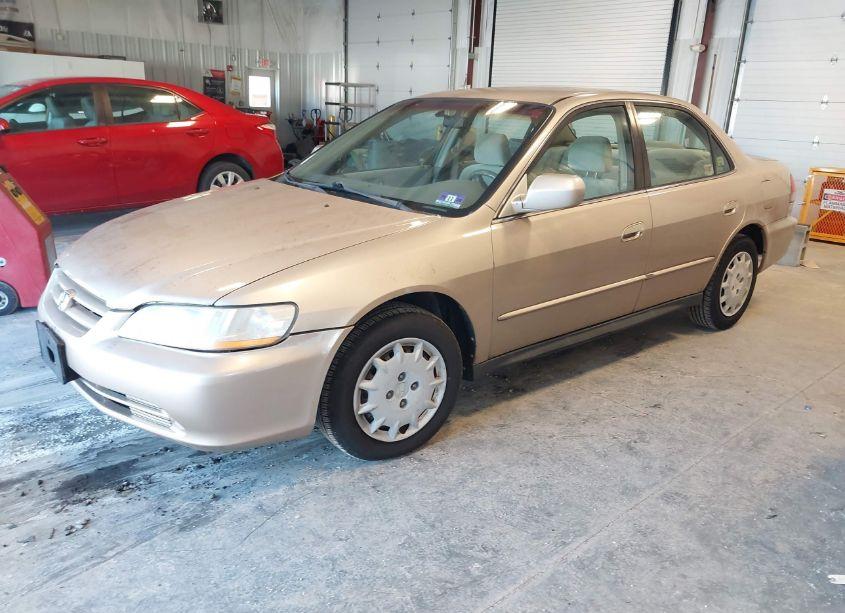 Photo 2 of 2001 Honda Accord 2.3 LX (VIN 1HGCG66501A022608)