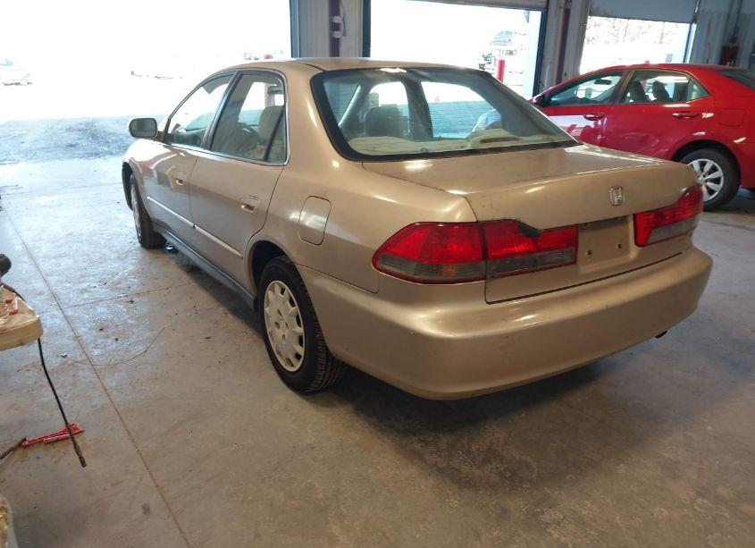 Photo 3 of 2001 Honda Accord 2.3 LX (VIN 1HGCG66501A022608)