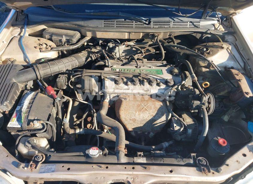 Photo 10 of 2001 Honda Accord 2.3 LX (VIN 1HGCG66501A044303)
