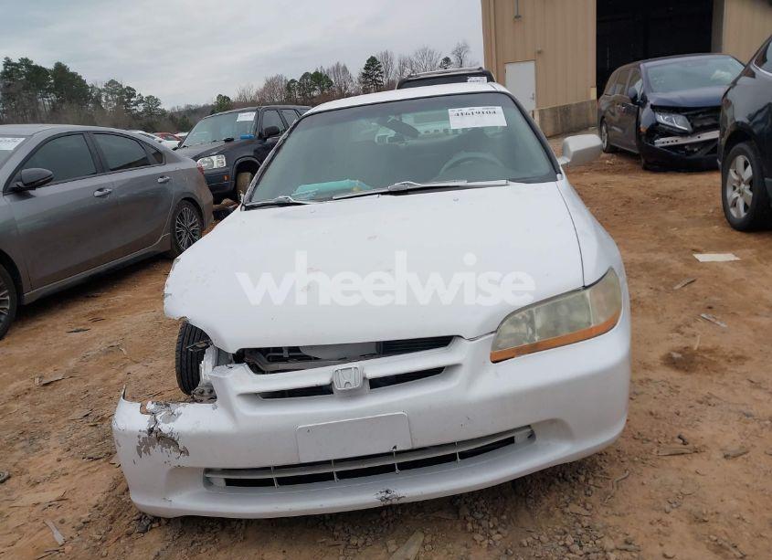 Photo 12 of 1999 Honda Accord LX (VIN 1HGCG6650XA123317)