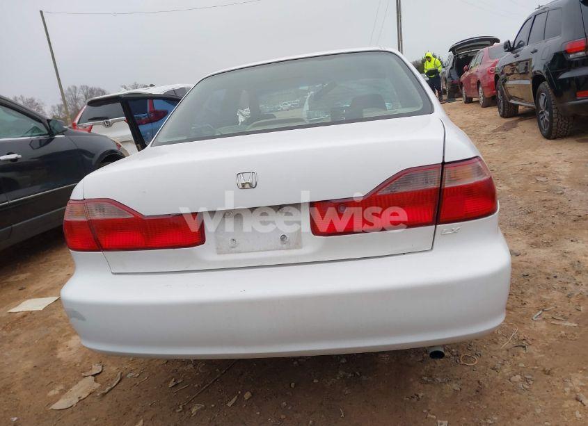 Photo 16 of 1999 Honda Accord LX (VIN 1HGCG6650XA123317)