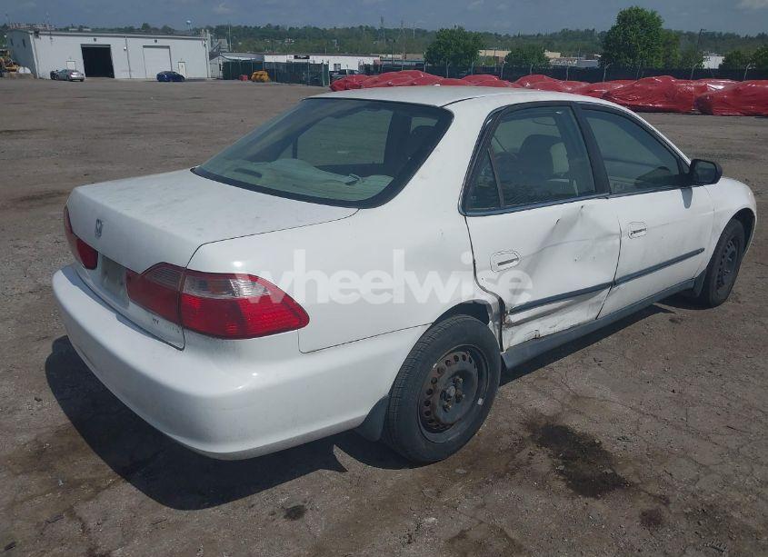 Photo 4 of 1999 Honda Accord LX (VIN 1HGCG6651XA016177)