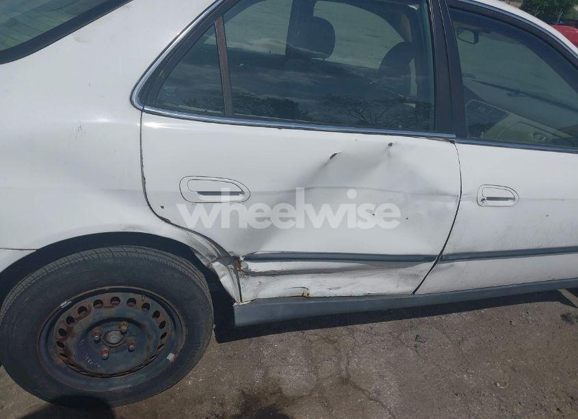 Photo 6 of 1999 Honda Accord LX (VIN 1HGCG6651XA016177)