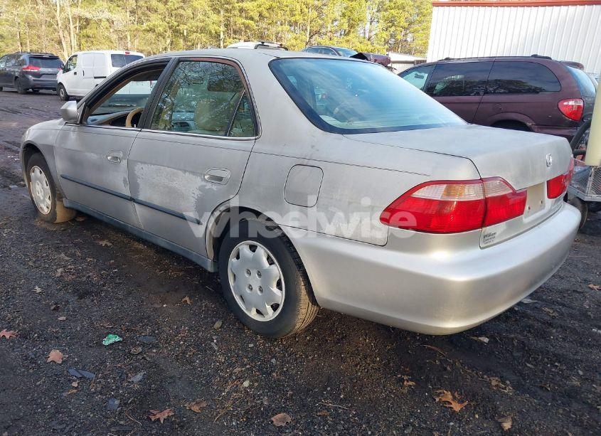Photo 3 of 1999 Honda Accord LX (VIN 1HGCG6651XA156942)