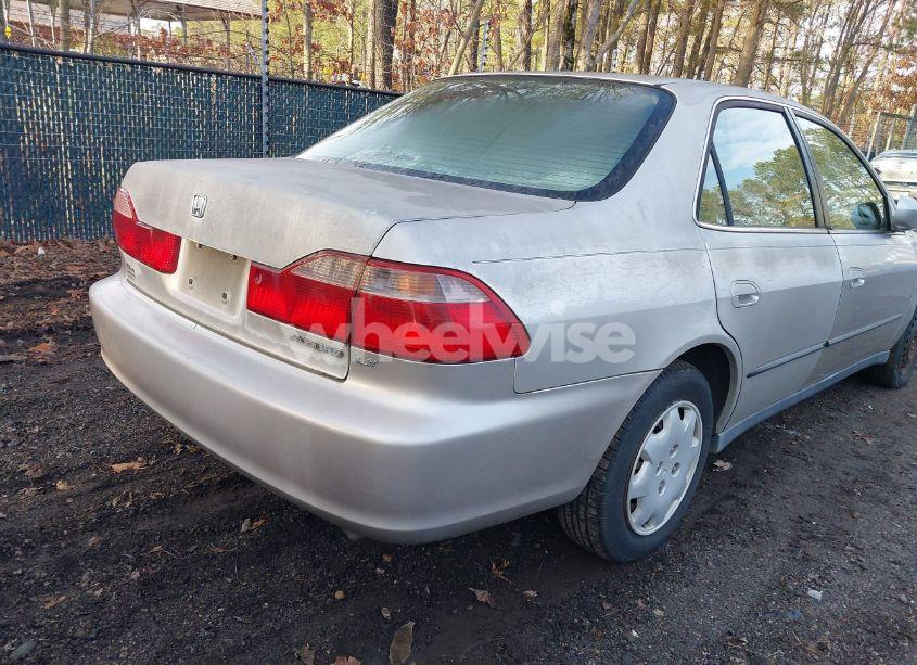 Photo 4 of 1999 Honda Accord LX (VIN 1HGCG6651XA156942)