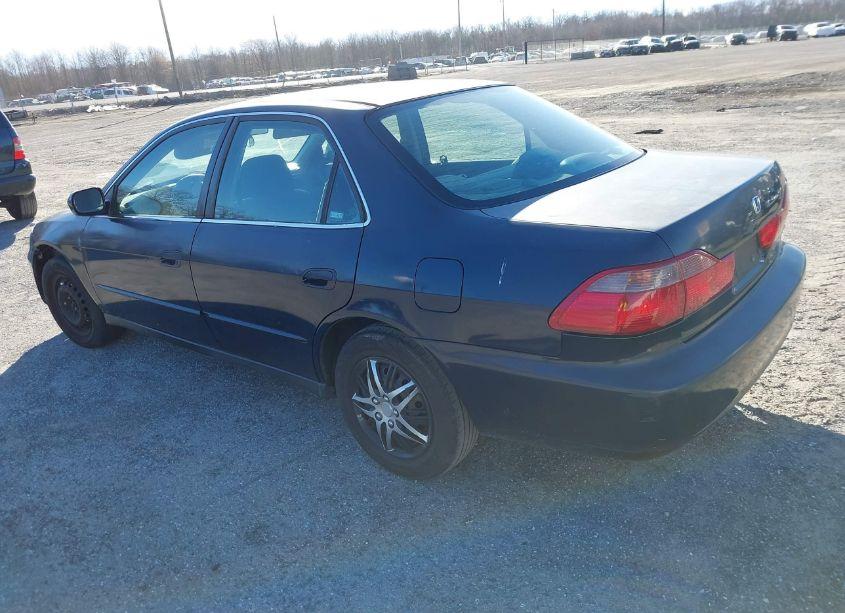 Photo 3 of 2000 Honda Accord 2.3 LX (VIN 1HGCG6651YA088031)