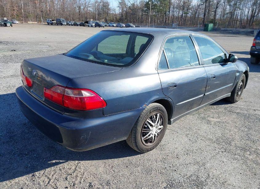 Photo 4 of 2000 Honda Accord 2.3 LX (VIN 1HGCG6651YA088031)