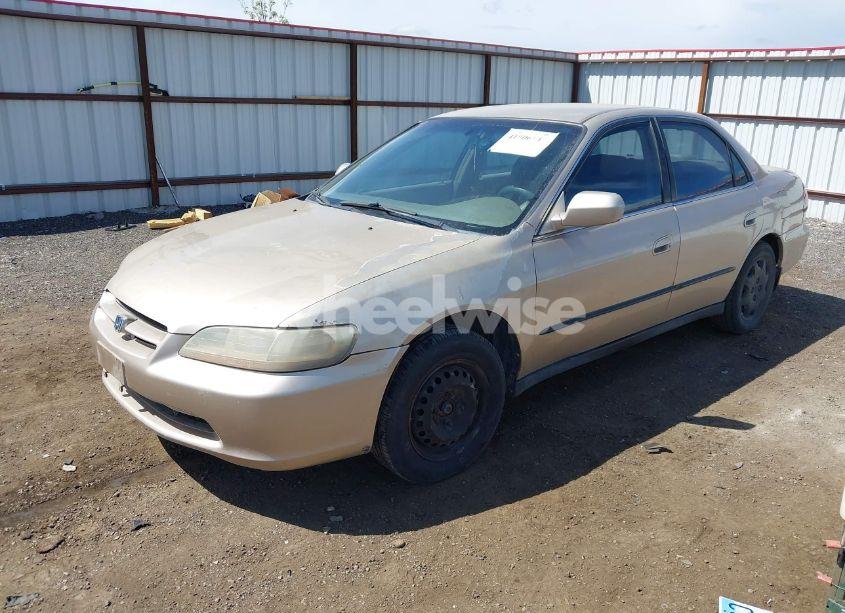 Photo 2 of 2000 Honda Accord 2.3 LX (VIN 1HGCG6651YA134912)