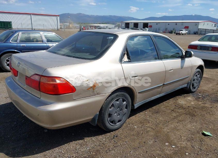 Photo 4 of 2000 Honda Accord 2.3 LX (VIN 1HGCG6651YA134912)