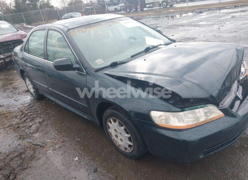 2001 Honda Accord 2.3 LX (VIN 1HGCG66521A008001) main photo