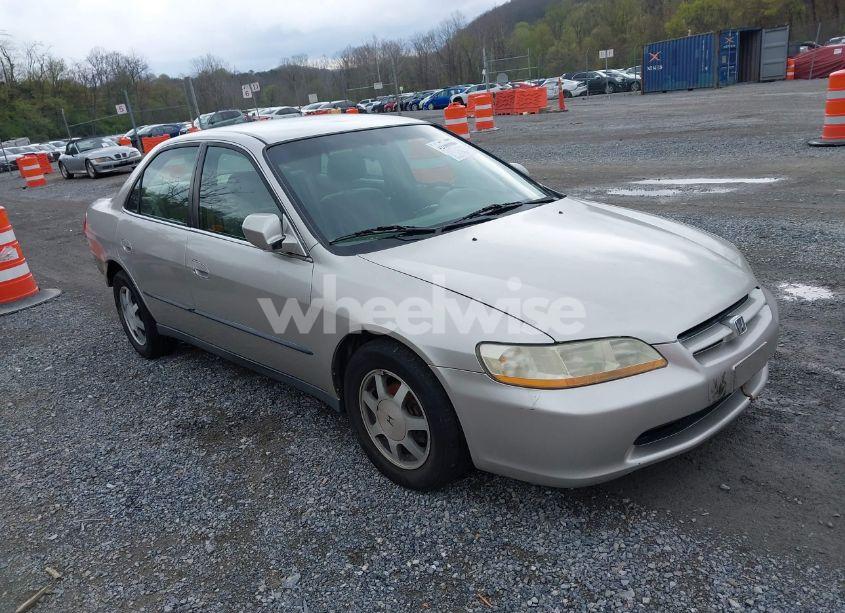 1999 Honda Accord LX (VIN 1HGCG6652XA007357) main photo