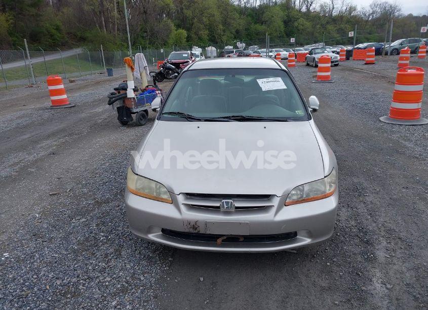 Photo 12 of 1999 Honda Accord LX (VIN 1HGCG6652XA007357)