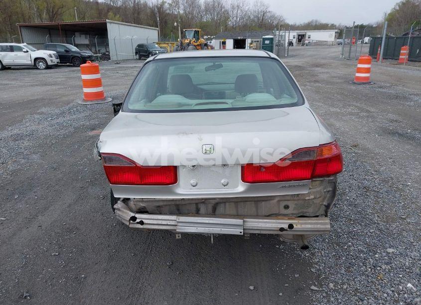 Photo 16 of 1999 Honda Accord LX (VIN 1HGCG6652XA007357)