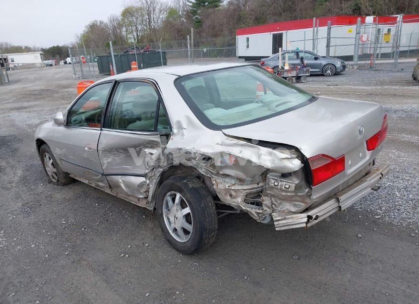 Photo 3 of 1999 Honda Accord LX (VIN 1HGCG6652XA007357)