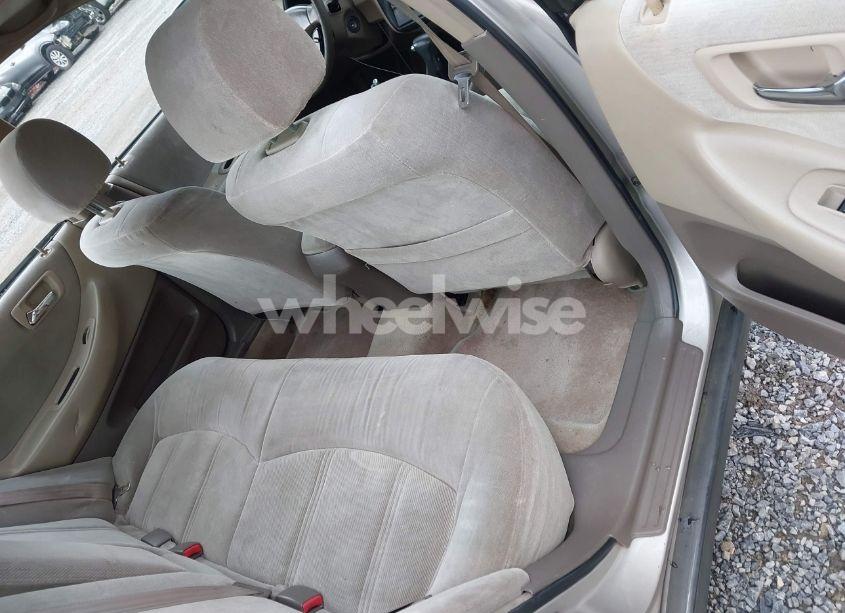 Photo 8 of 1999 Honda Accord LX (VIN 1HGCG6652XA007357)