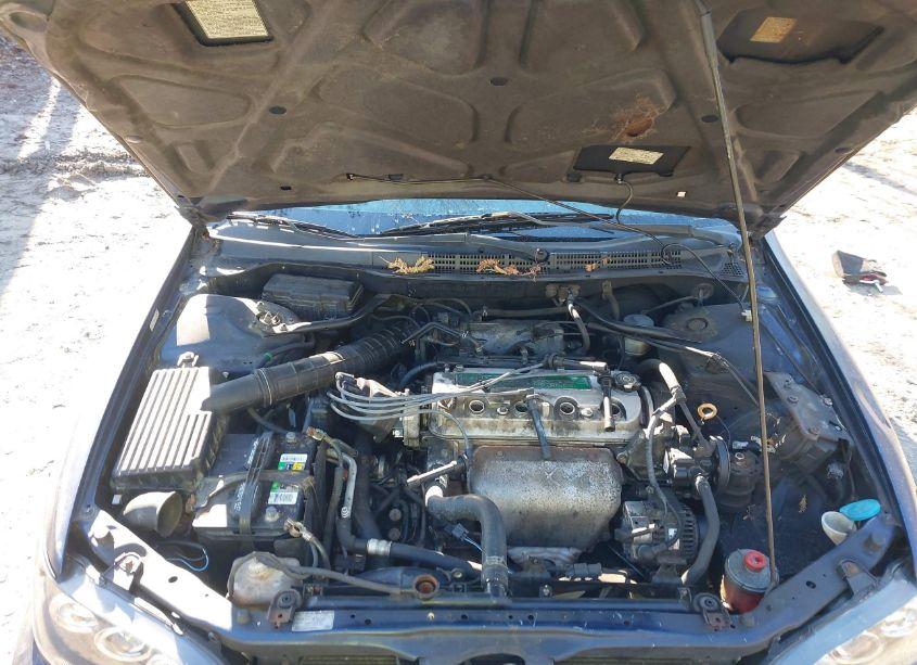 Photo 10 of 2001 Honda Accord 2.3 LX (VIN 1HGCG66541A006492)