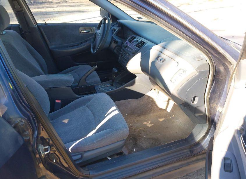 Photo 5 of 2001 Honda Accord 2.3 LX (VIN 1HGCG66541A006492)