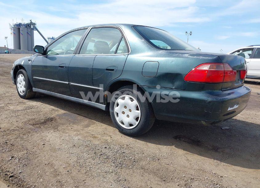 Photo 3 of 1999 Honda Accord LX (VIN 1HGCG6654XA145126)