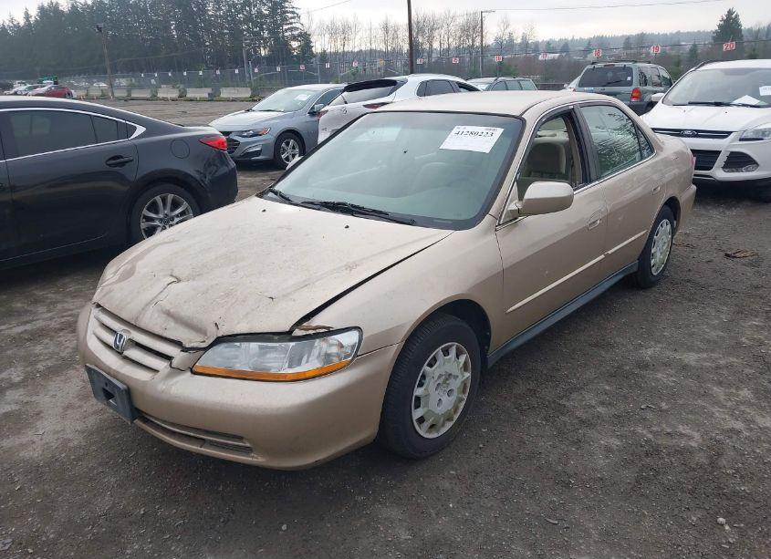 Photo 2 of 2001 Honda Accord 2.3 LX (VIN 1HGCG66551A140198)