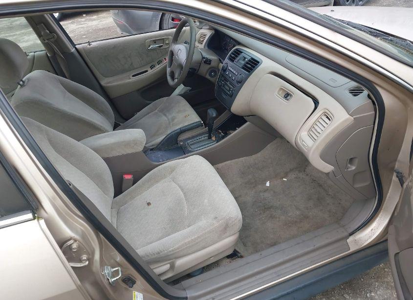 Photo 5 of 2001 Honda Accord 2.3 LX (VIN 1HGCG66551A140198)