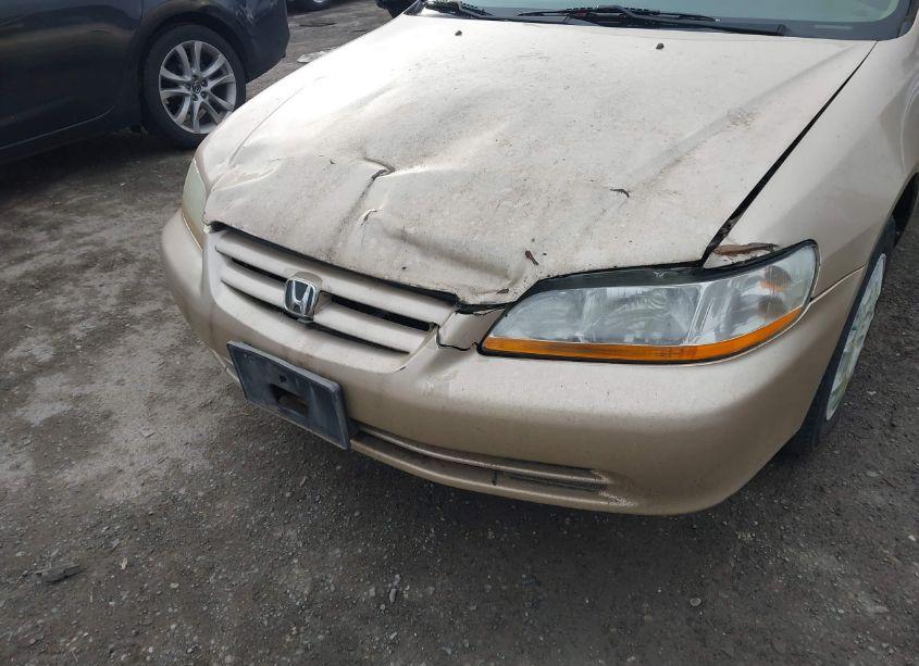 Photo 6 of 2001 Honda Accord 2.3 LX (VIN 1HGCG66551A140198)