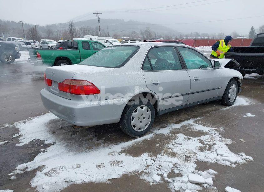 Photo 4 of 1999 Honda Accord LX (VIN 1HGCG6655XA154689)