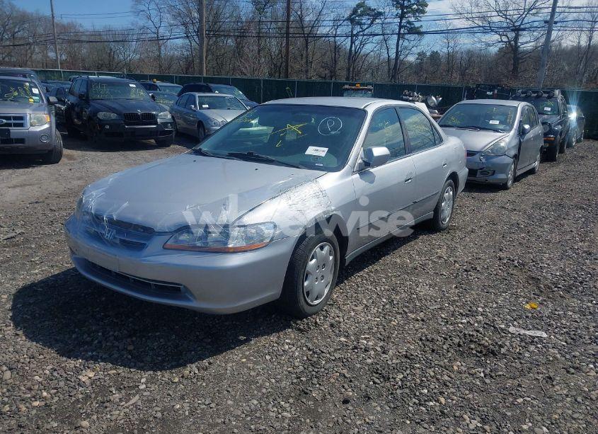 Photo 2 of 2000 Honda Accord 2.3 LX (VIN 1HGCG6655YA016636)