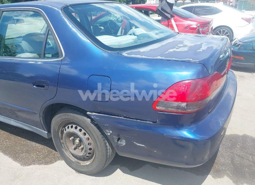 Photo 6 of 2001 Honda Accord 2.3 LX (VIN 1HGCG66561A043320)