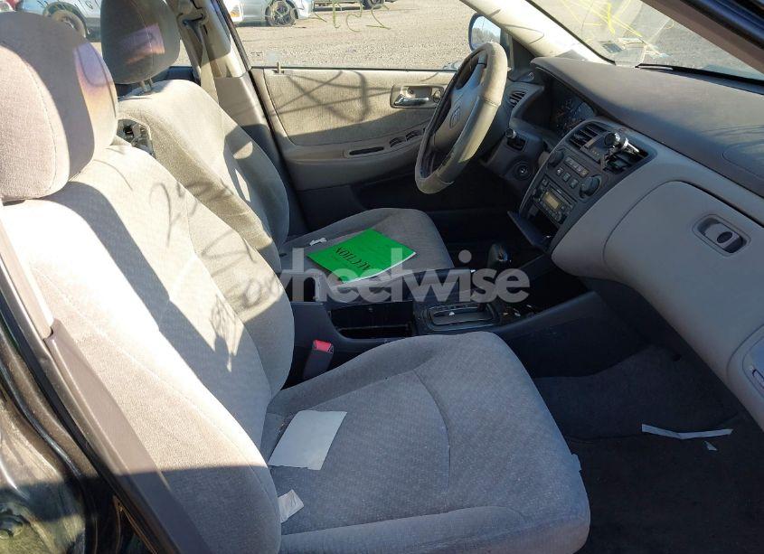 Photo 5 of 2001 Honda Accord 2.3 LX (VIN 1HGCG66561A083283)