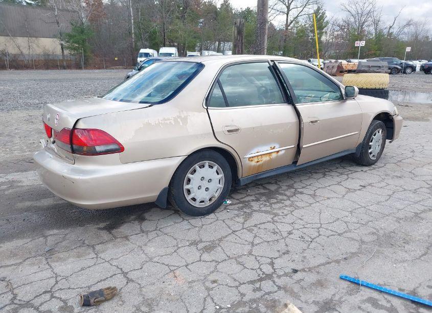 Photo 4 of 2002 Honda Accord 2.3 LX (VIN 1HGCG66572A024566)