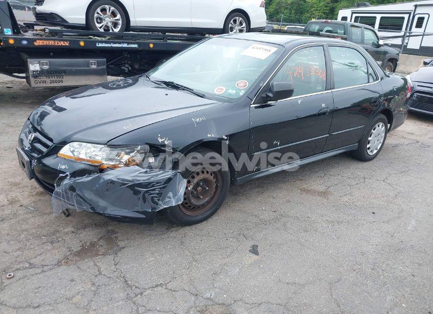 Photo 2 of 2002 Honda Accord 2.3 LX (VIN 1HGCG66572A170918)