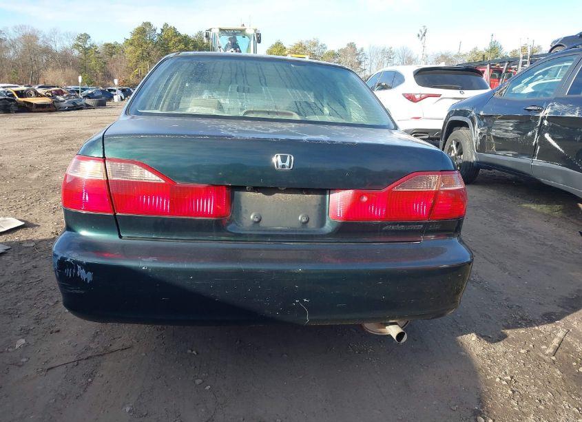 Photo 17 of 1999 Honda Accord LX (VIN 1HGCG6657XA043285)