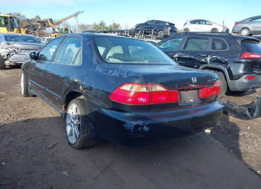 Photo 3 of 1999 Honda Accord LX (VIN 1HGCG6657XA043285)