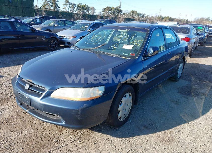 Photo 2 of 2000 Honda Accord 2.3 LX (VIN 1HGCG6657YA026827)