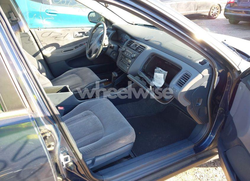 Photo 5 of 2000 Honda Accord 2.3 LX (VIN 1HGCG6657YA026827)