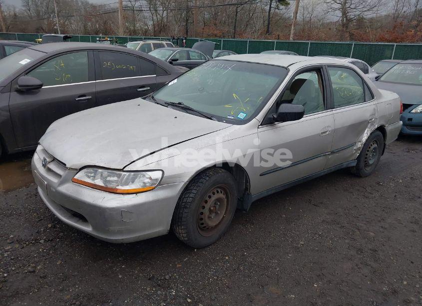 Photo 2 of 1999 Honda Accord LX (VIN 1HGCG6658XA044283)