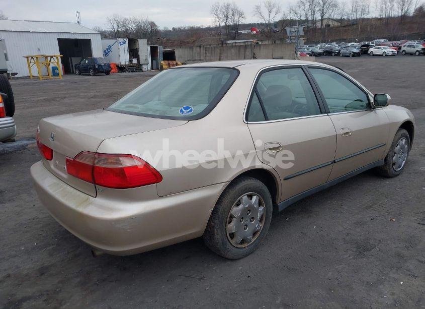 Photo 4 of 2000 Honda Accord 2.3 LX (VIN 1HGCG6658YA066639)