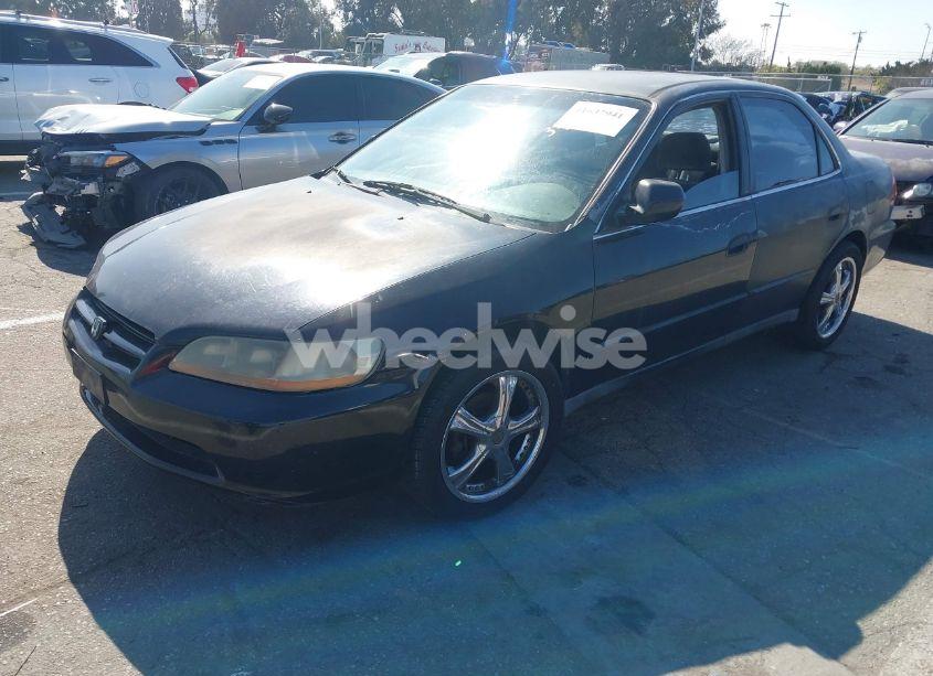 Photo 2 of 2000 Honda Accord 2.3 LX (VIN 1HGCG6658YA157507)