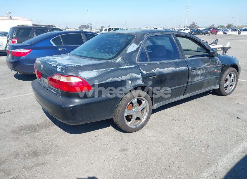 Photo 4 of 2000 Honda Accord 2.3 LX (VIN 1HGCG6658YA157507)