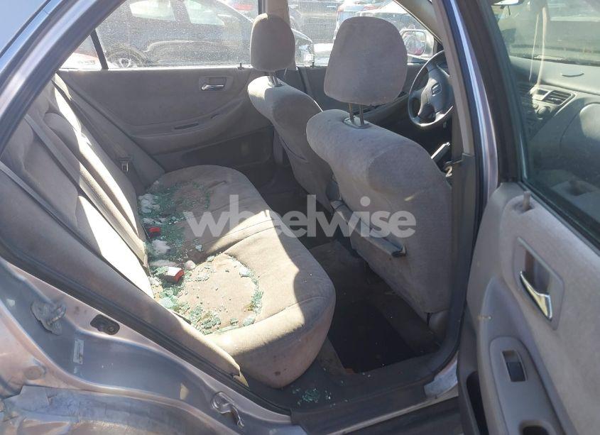 Photo 8 of 2001 Honda Accord 2.3 LX (VIN 1HGCG66591A147400)