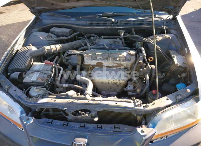 Photo 10 of 2000 Honda Accord 2.3 LX (VIN 1HGCG6659YA088035)