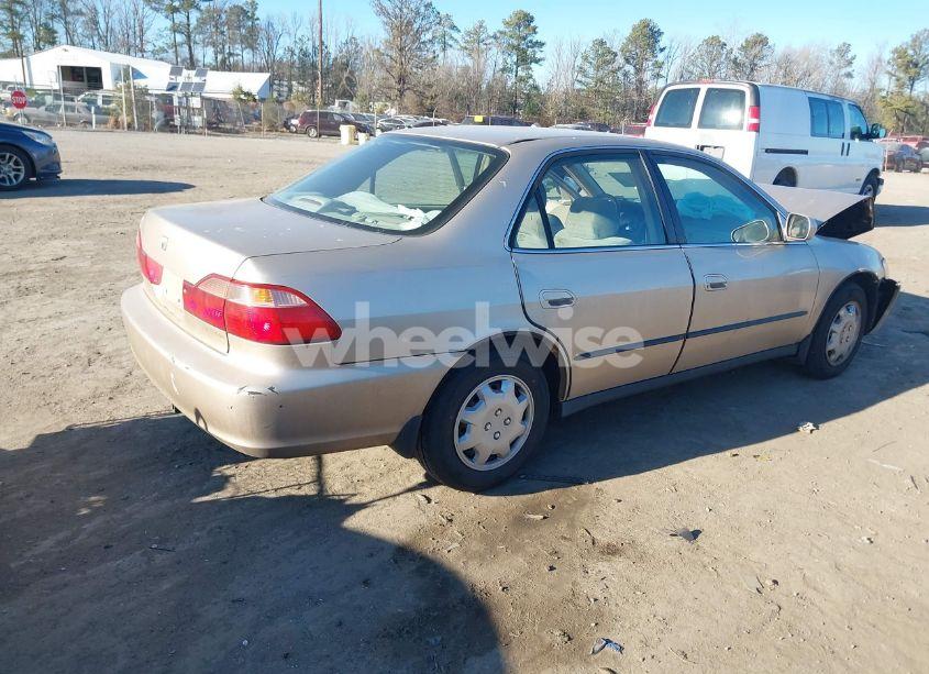 Photo 4 of 2000 Honda Accord 2.3 LX (VIN 1HGCG6659YA110809)