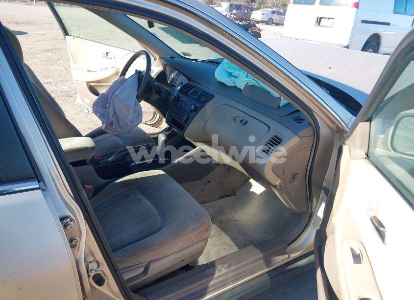 Photo 5 of 2000 Honda Accord 2.3 LX (VIN 1HGCG6659YA110809)