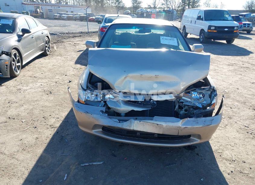 Photo 6 of 2000 Honda Accord 2.3 LX (VIN 1HGCG6659YA110809)