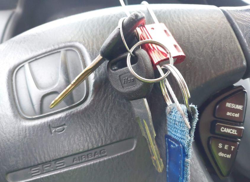 Photo 11 of 2001 Honda Accord 2.3 LX (VIN 1HGCG665X1A038573)