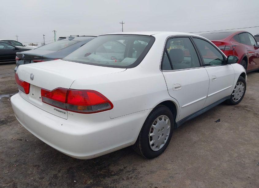 Photo 4 of 2001 Honda Accord 2.3 LX (VIN 1HGCG665X1A038573)