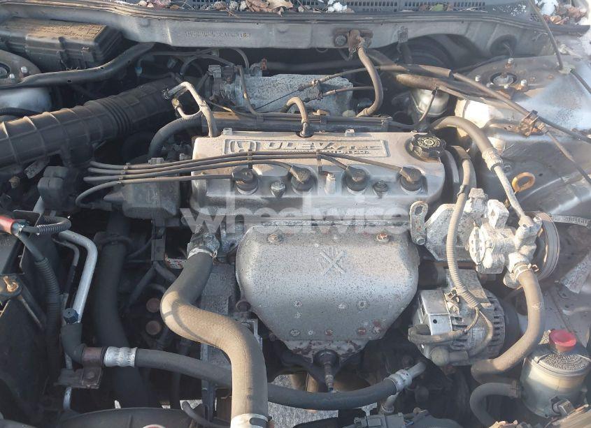 Photo 10 of 2002 Honda Accord 2.3 LX (VIN 1HGCG665X2A003453)